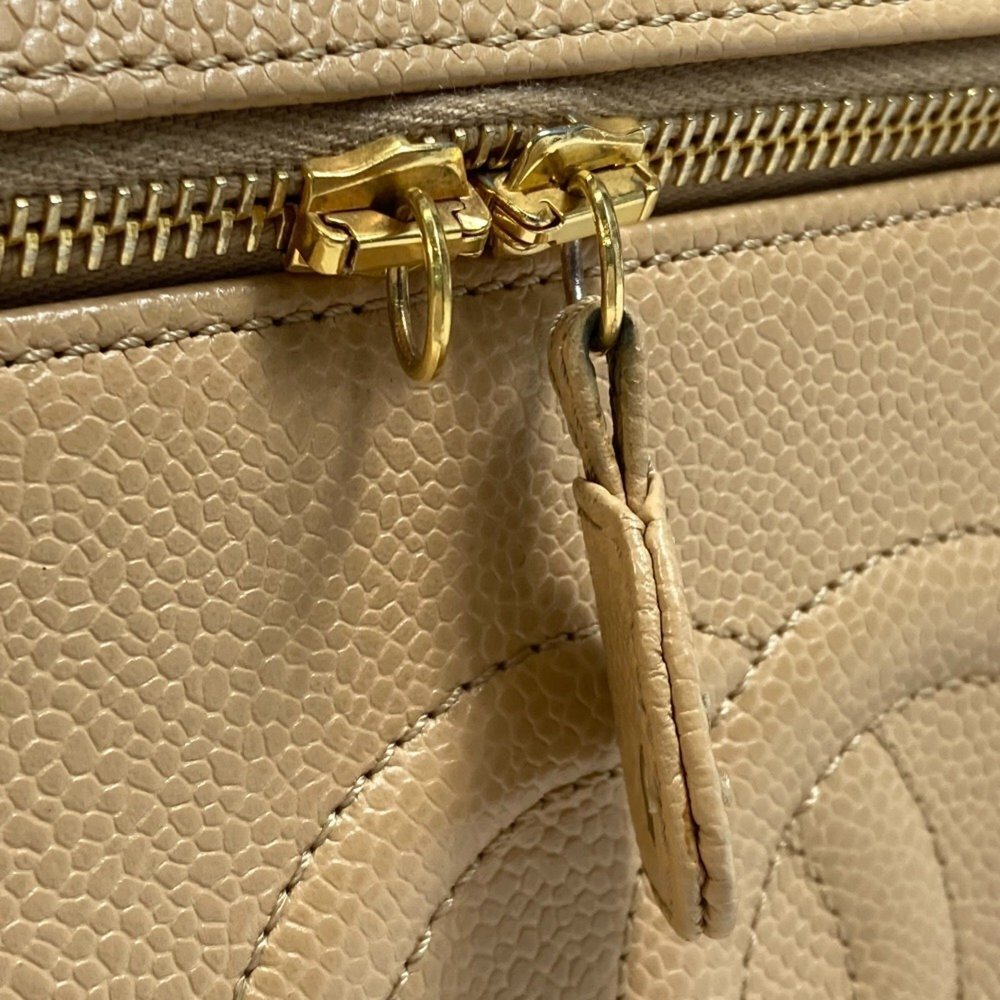CHANEL Cream Caviar Leather Logo Shoulder Bag - Picture 5 of 16